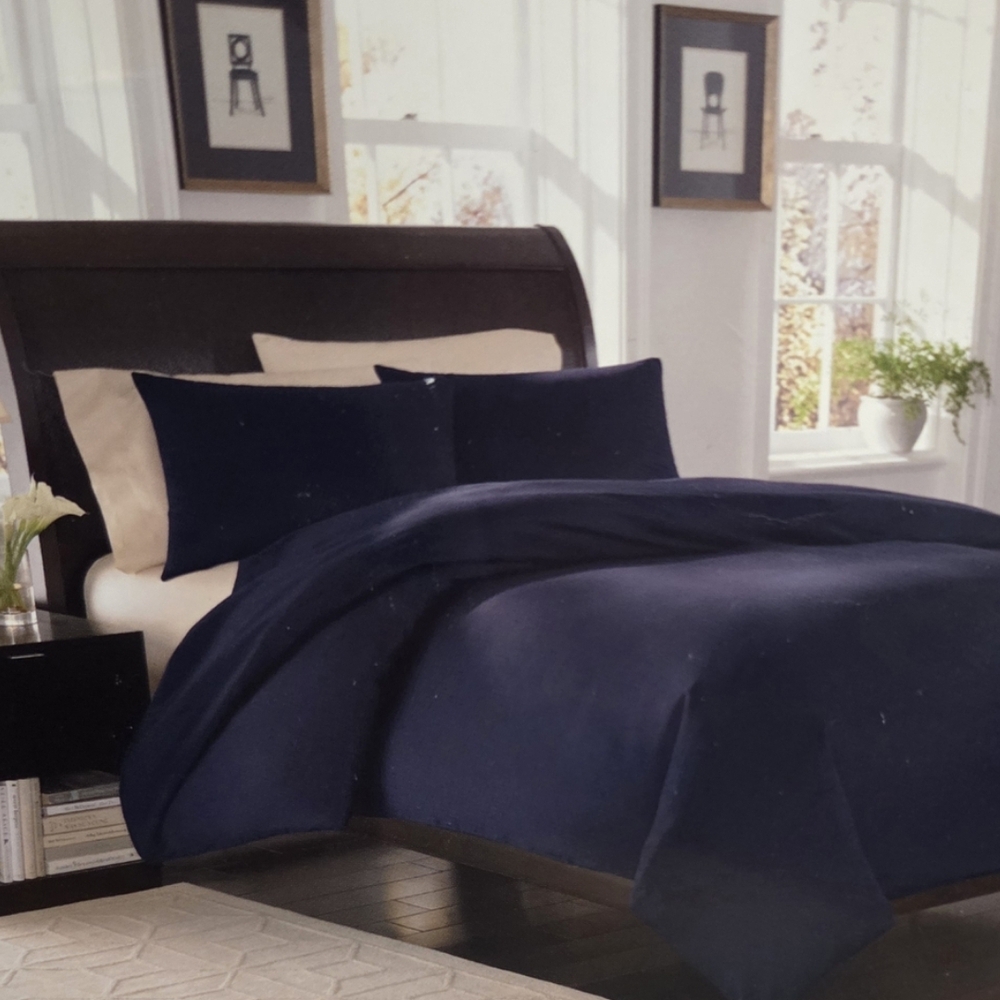 Royal Velvet F/Q Duvet Cover and Shams